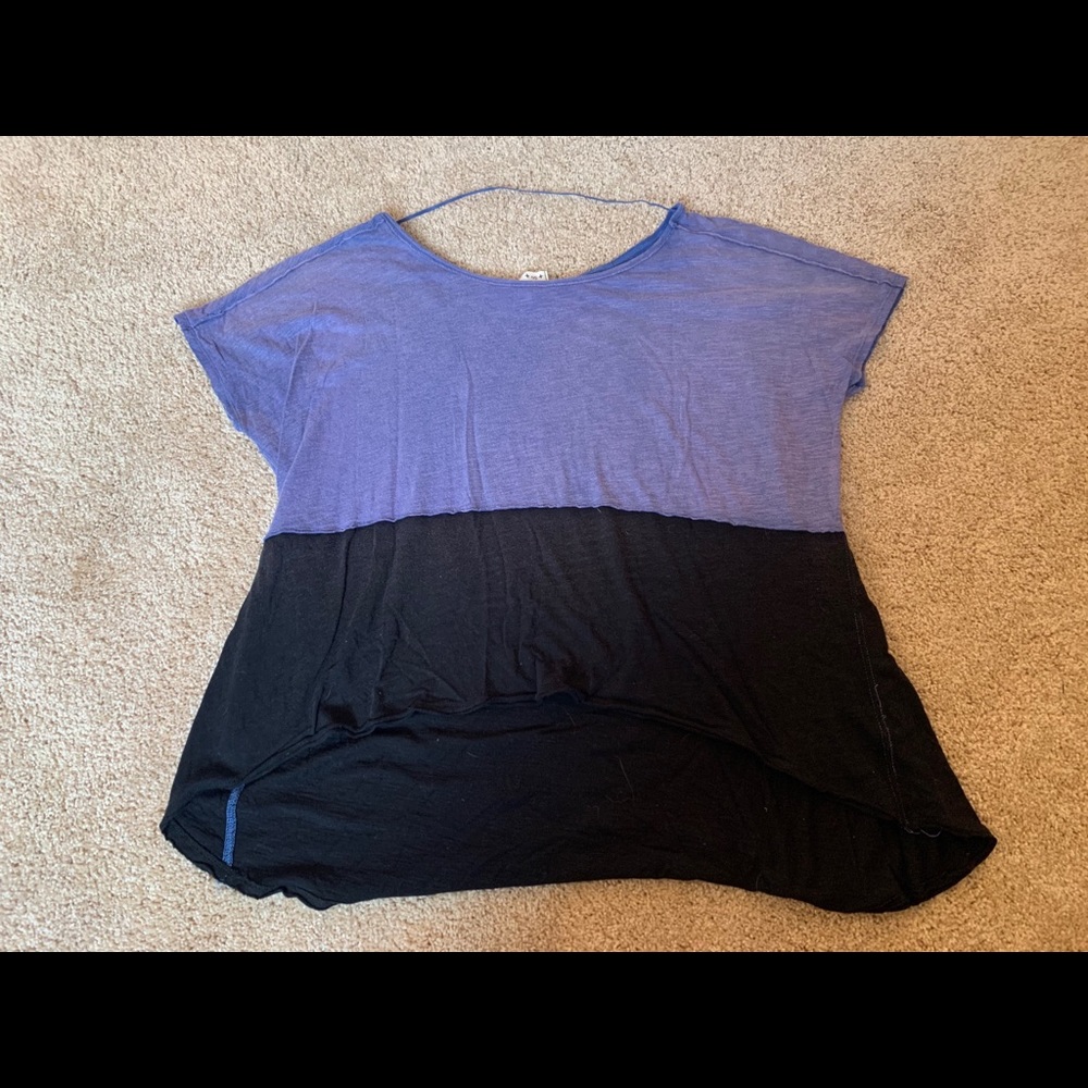 Purple and black two-toned loose top